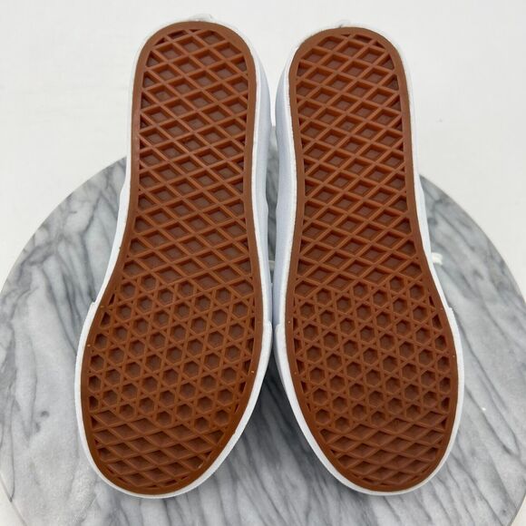 Vans Sneakers Womens 6.5 White Canvas Sneaker Low Top Lace Up Classic Skate Shoe - Picture 4 of 12